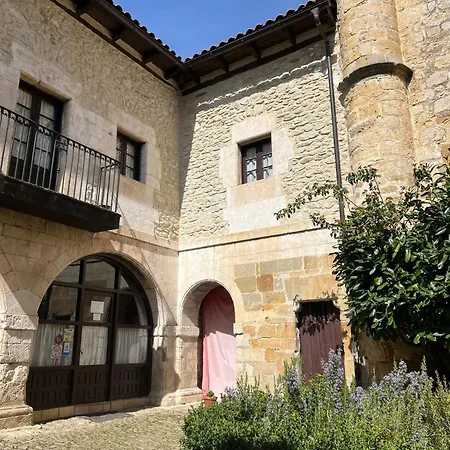 Palacio De Alvarado En Merindades El Ribero