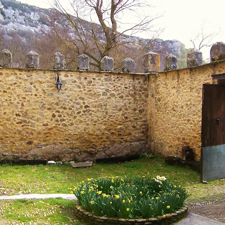 Palacio De Alvarado El Ribero