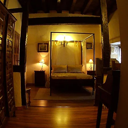 Palacio De Alvarado 3*