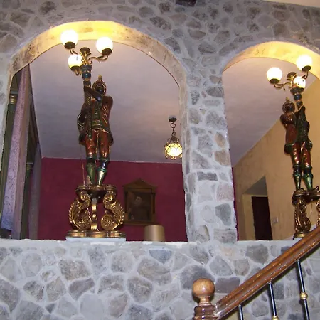 Hotel Palacio De Alvarado 3*