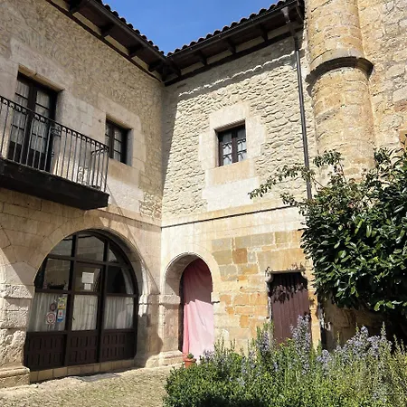 Palacio De Alvarado En Merindades 3*