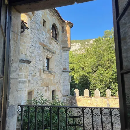 Palacio De Alvarado En Merindades Szálloda