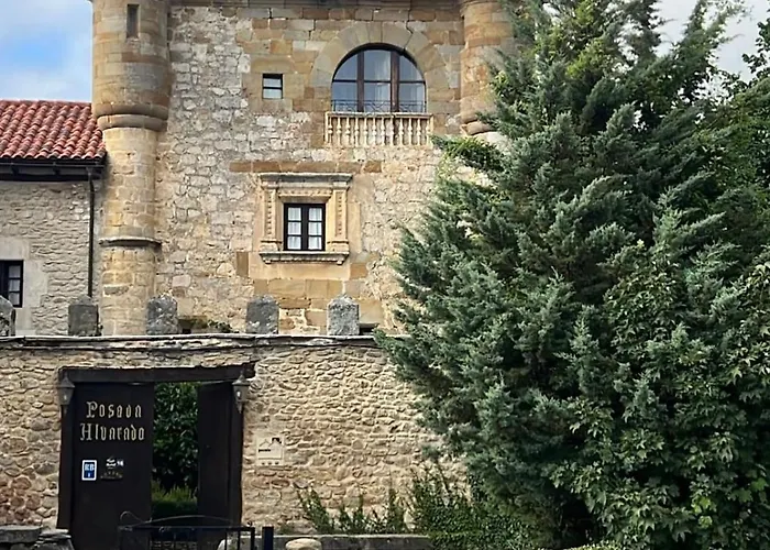Palacio De Alvarado En Merindades 호텔 엘리베로