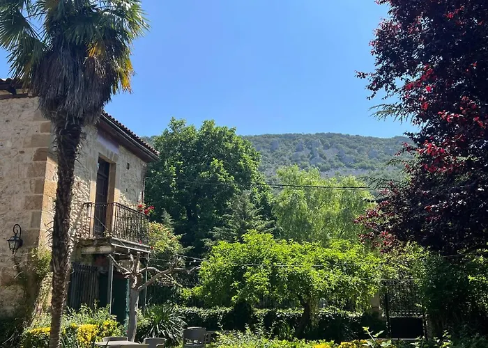 Palacio De Alvarado En Merindades 3*