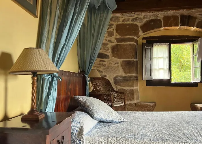 Palacio De Alvarado En Merindades 엘리베로