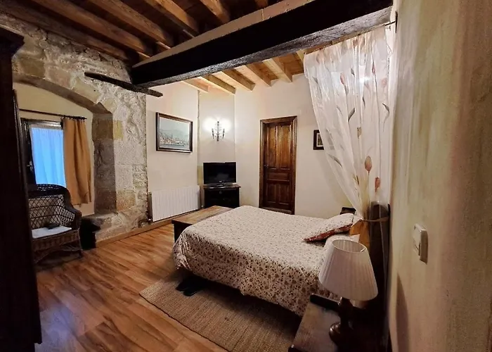 Palacio De Alvarado En Merindades 호텔 3*