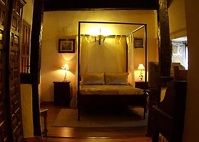 Palacio De Alvarado En Merindades 3*